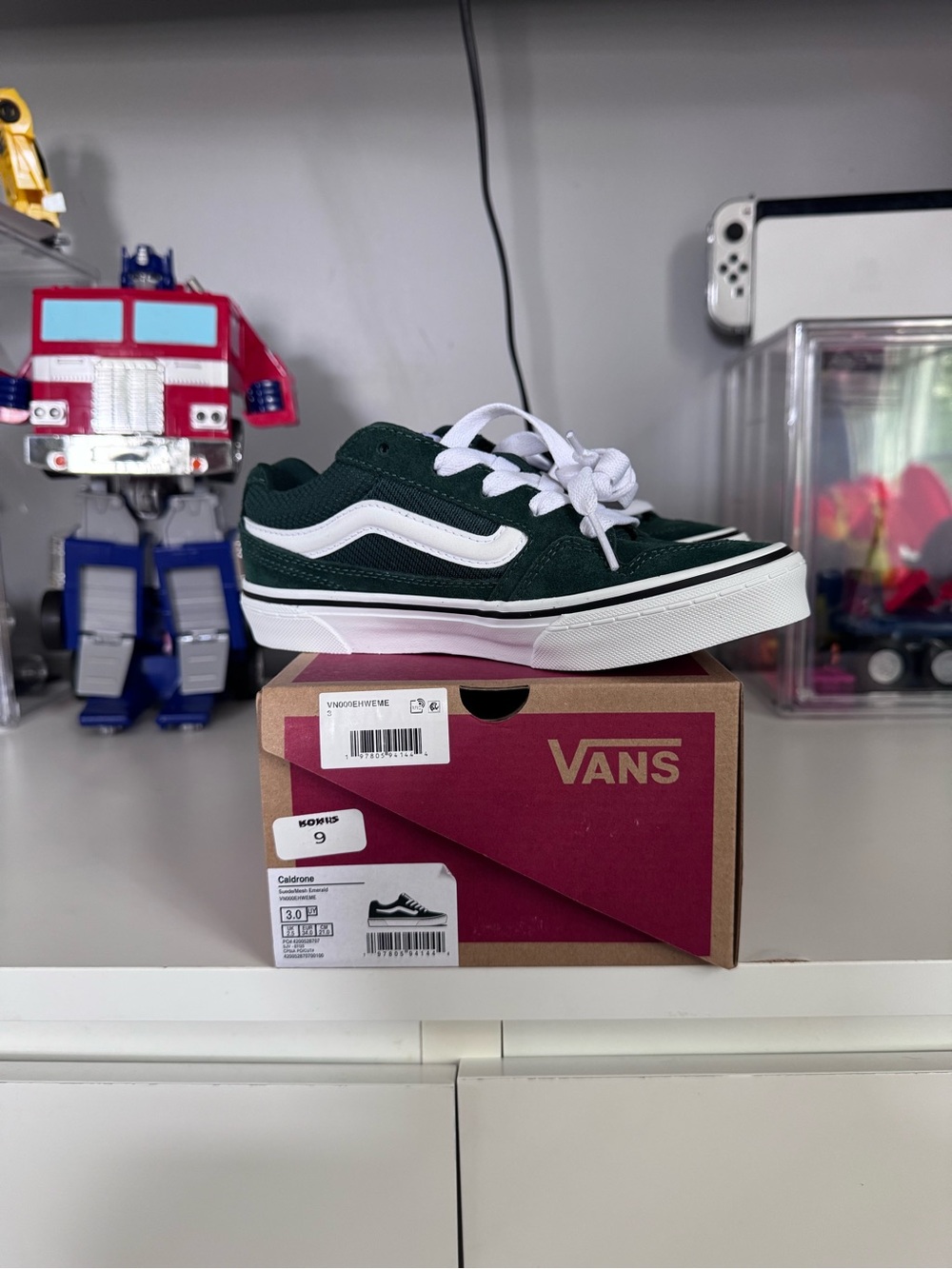 Vans Green and White Kids Old Skool Skate Shoe